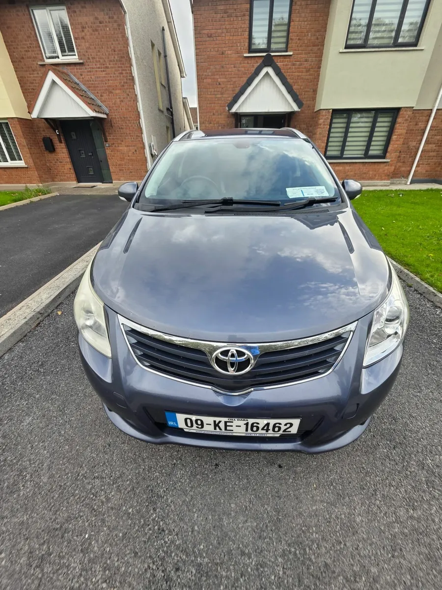 Toyota Avensis 2009 Estate T4, Leather Interior - Image 3