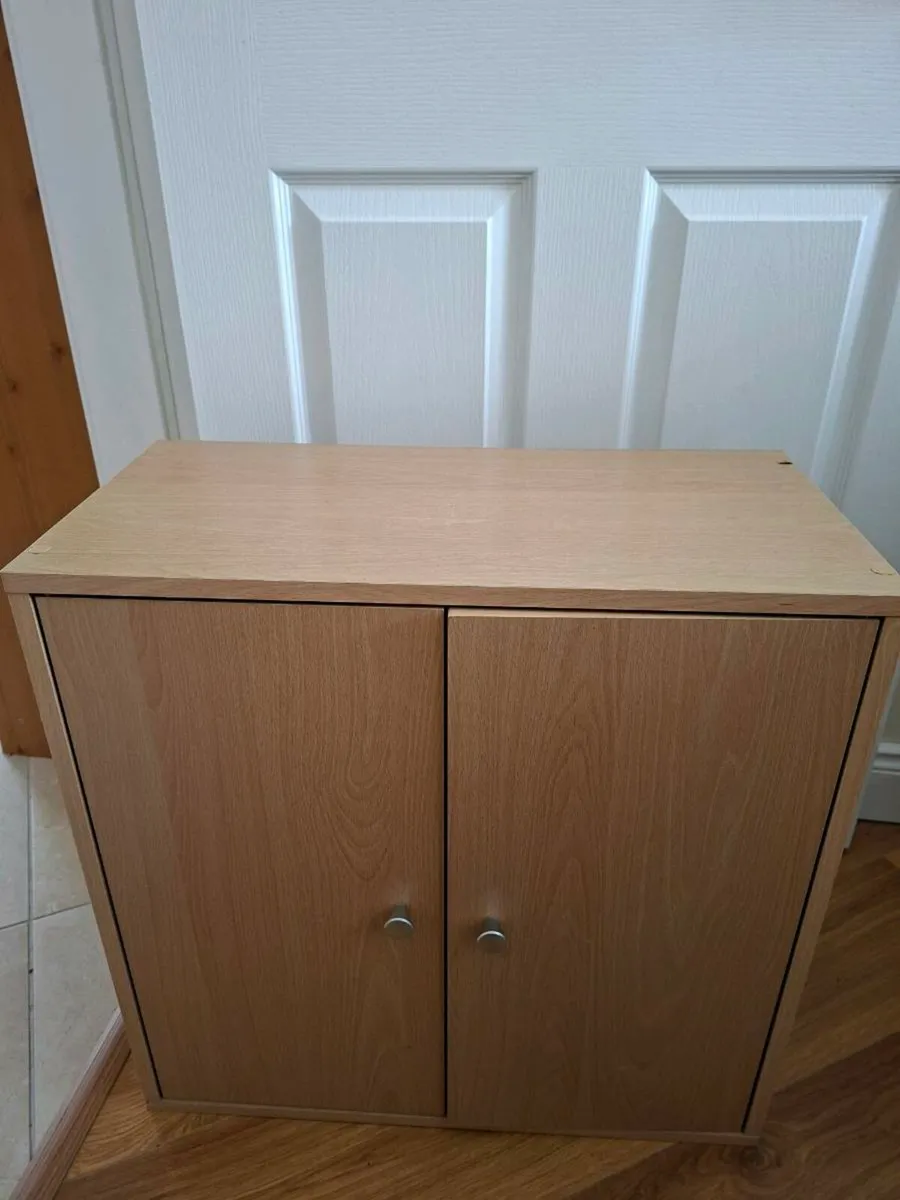 Cabinets in various sizes - Image 3