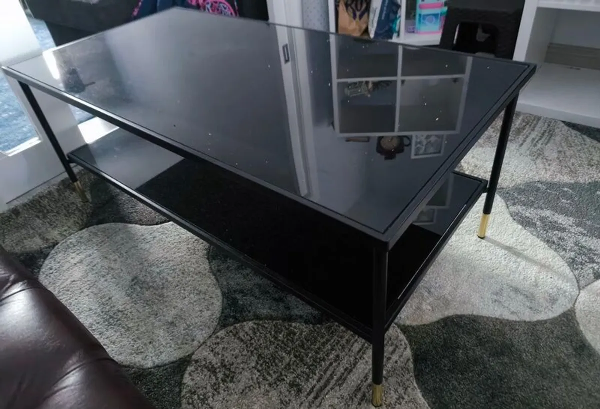 Center table/ coffee table - Image 1