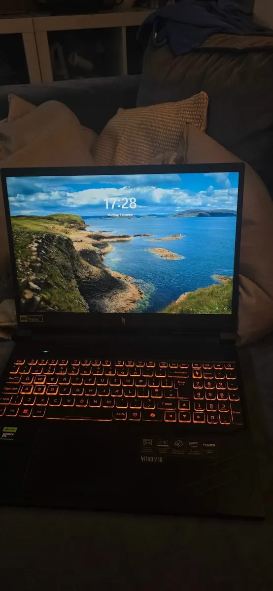 Acer Laptop - Image 1