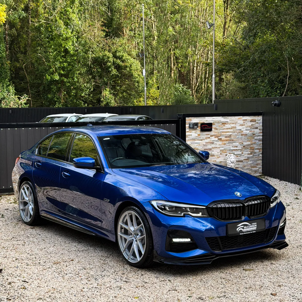 2022 (221)  BMW 330e M-SPORT  290BHP **LOW MILES** - Image 1