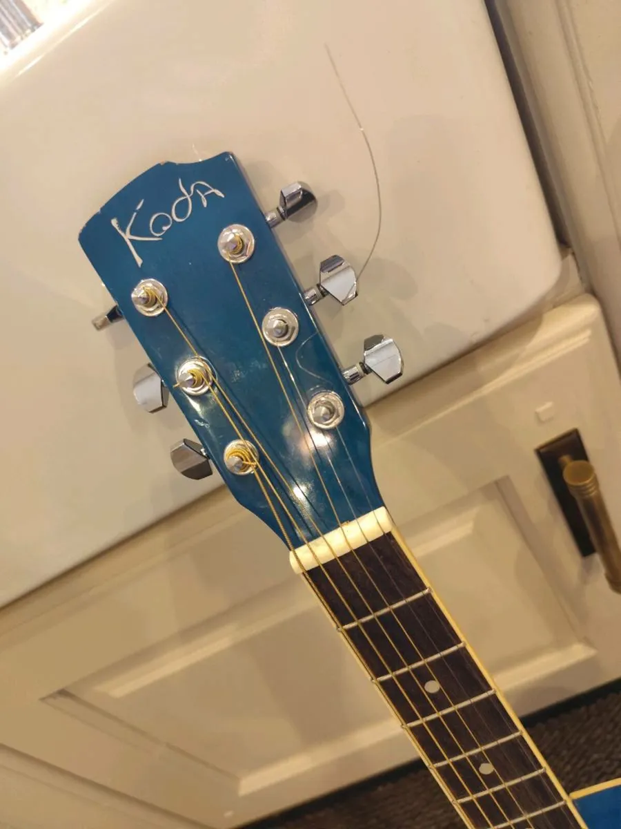 Koda 1/2 size Guitar, guitar case and tuner - Image 2