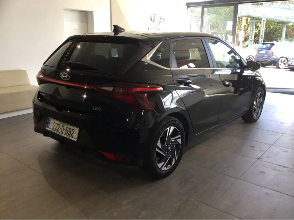 Hyundai i20 DELUXE PLUS - Low Mileage - Warranty & - Image 2