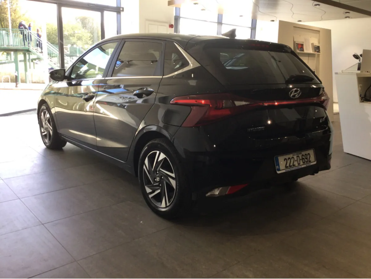 Hyundai i20 DELUXE PLUS - Low Mileage - Warranty & - Image 4