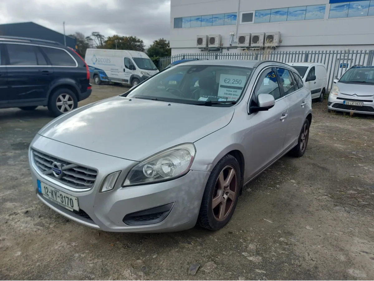 Volvo V60 2.0 D3 SE S/S 163BHP 5DR D *TRADE ONLY" - Image 1