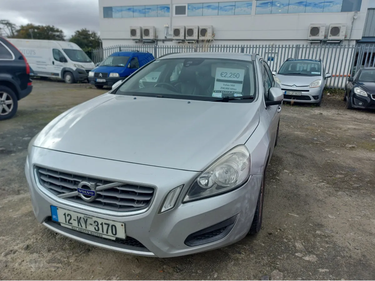 Volvo V60 2.0 D3 SE S/S 163BHP 5DR D *TRADE ONLY" - Image 2