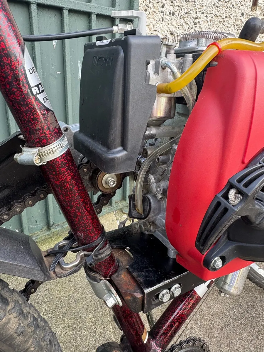 bicycle with engine ( 4 stroke 49cc) very reliable - Image 4