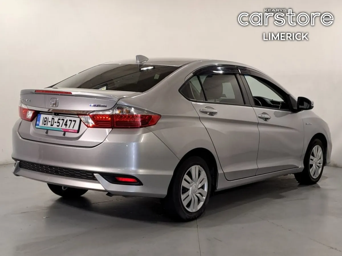 Honda Grace Grace Daa-gm4 4 DR Auto - Image 3