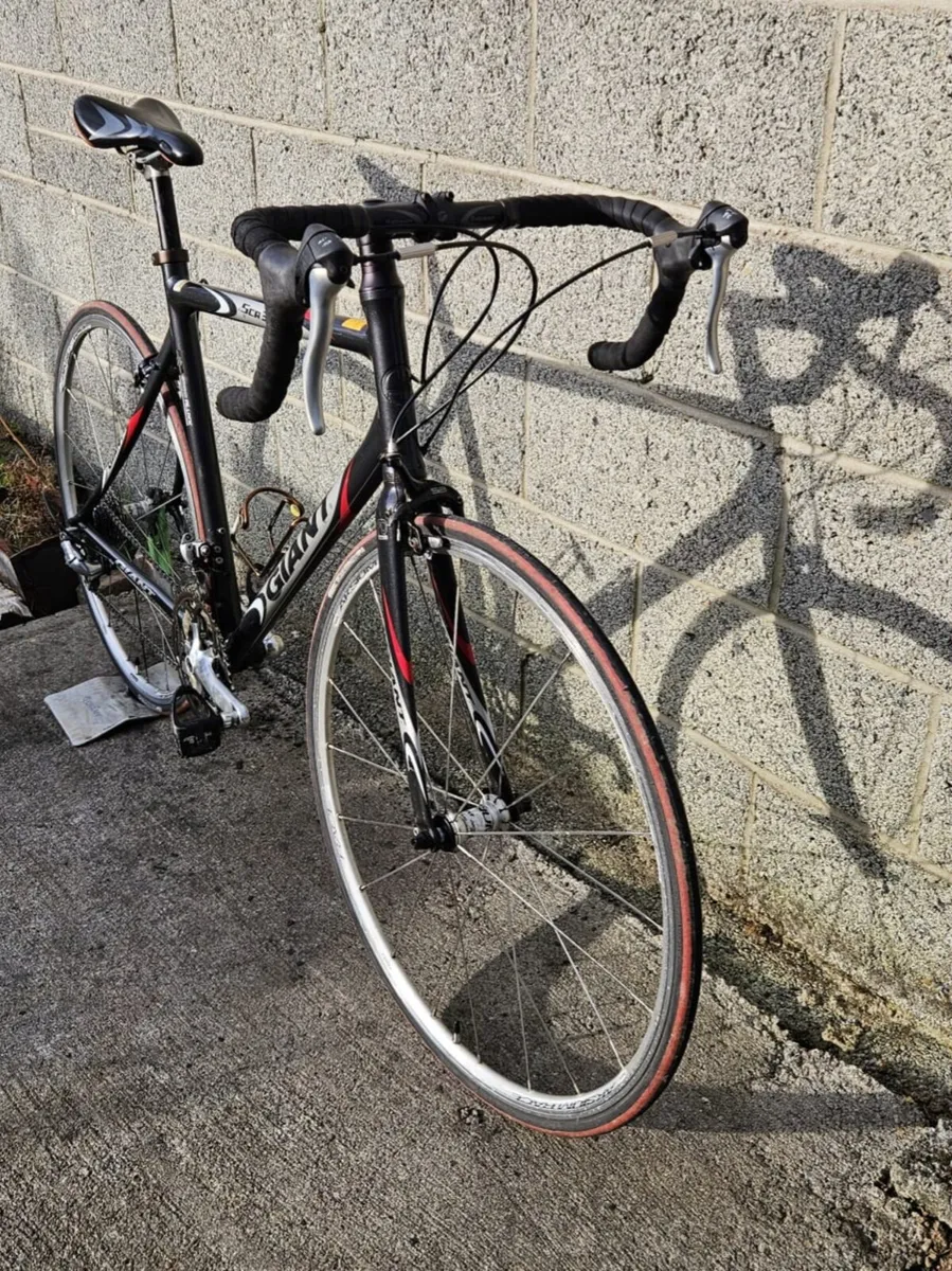 Giant SCR road bike - Image 2