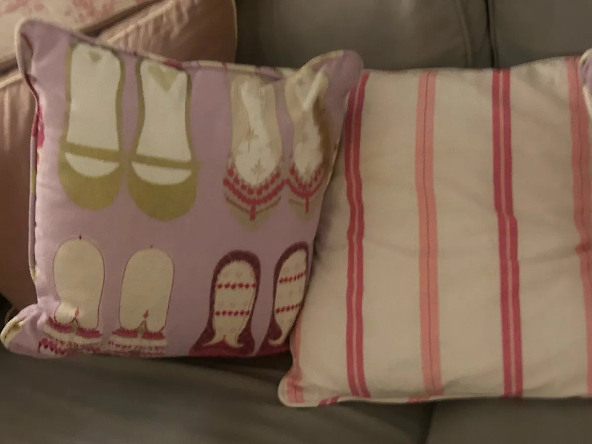 Cushions - Image 4