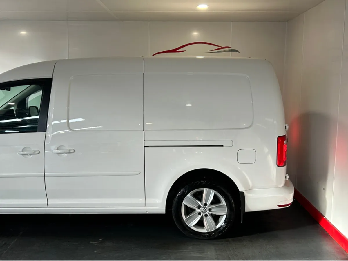 Volkswagen Caddy PVM HIGHLINE TDI 150HP D6F 5DR AU - Image 4