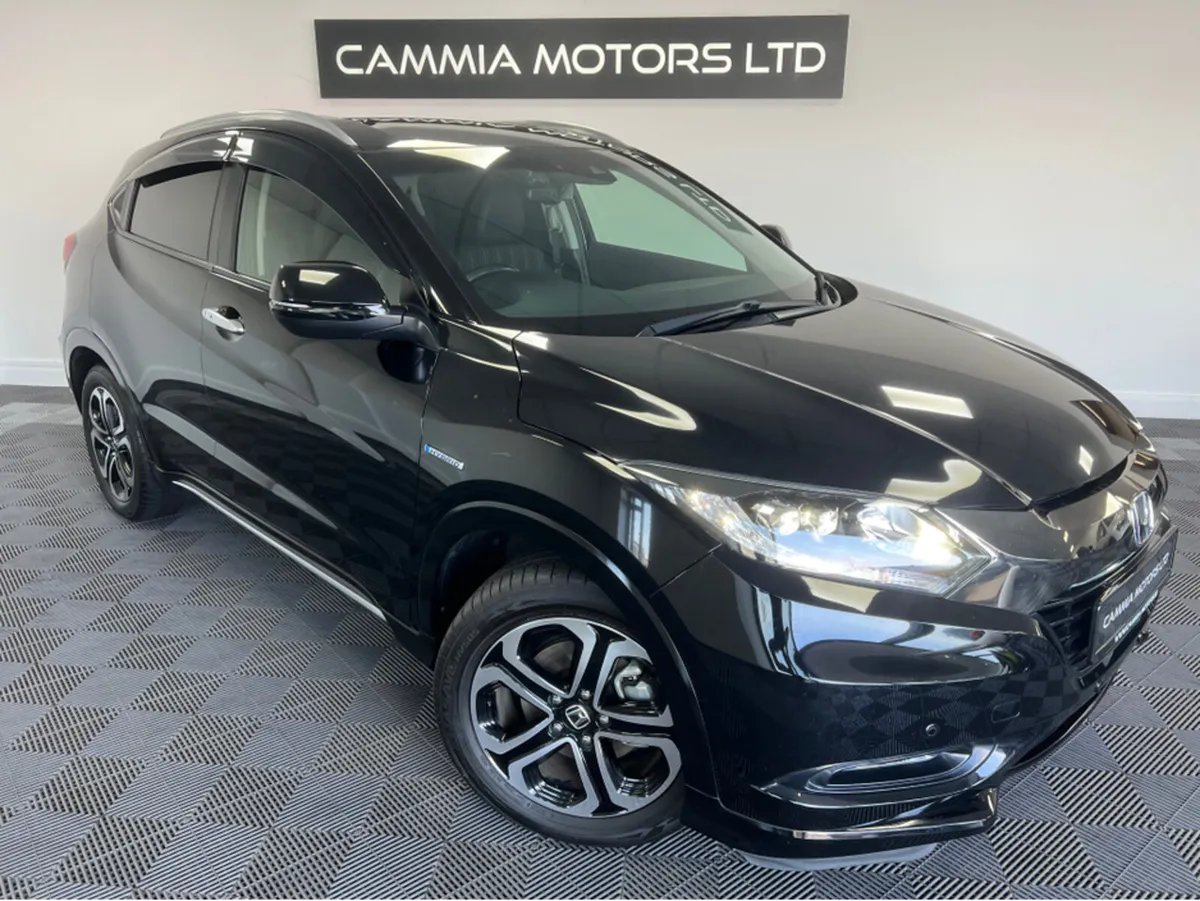 Honda Vezel HONDA VEZEL HYBRID HEATED SEATS*DRIVE - Image 1