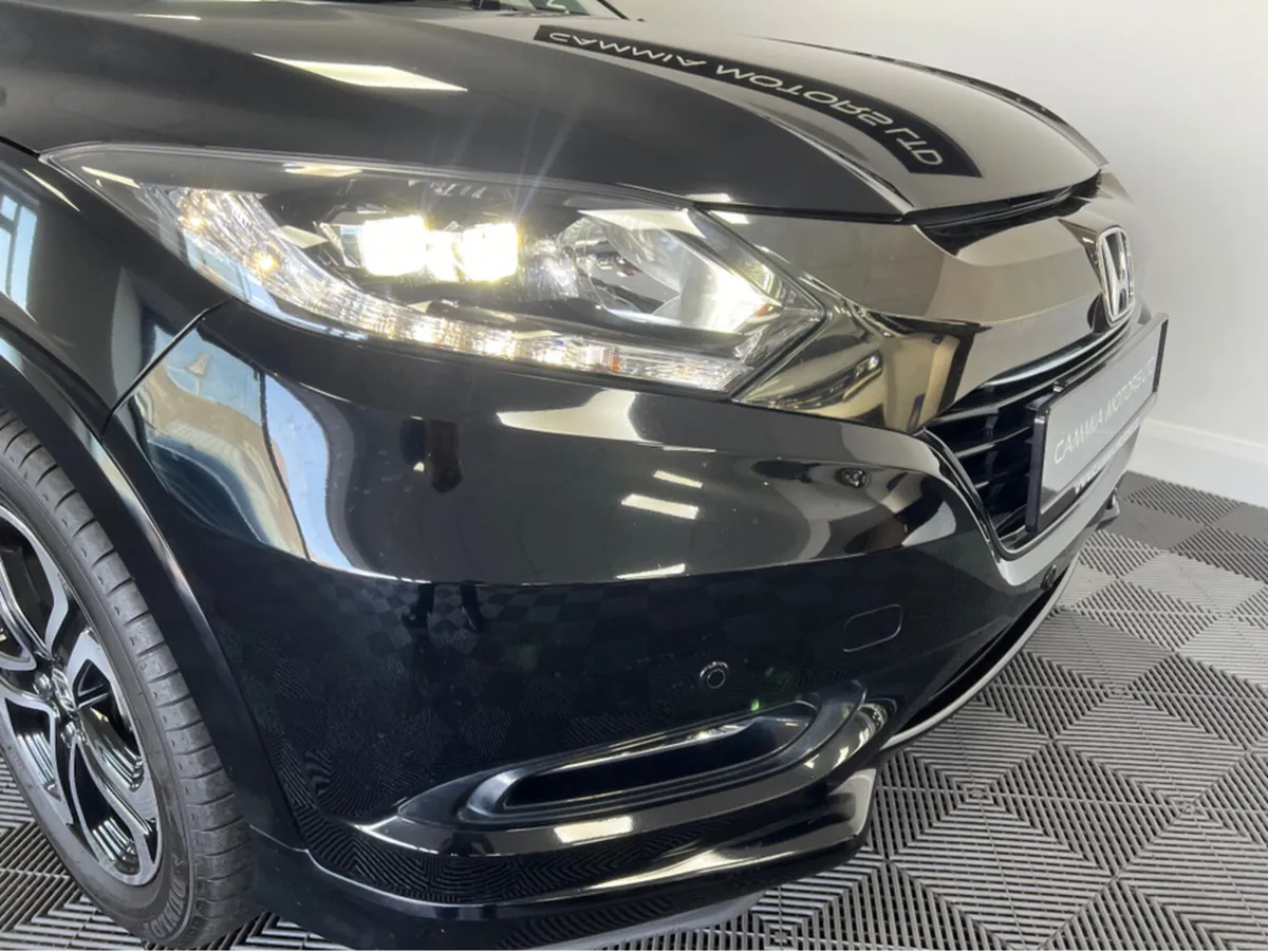 Honda Vezel HONDA VEZEL HYBRID HEATED SEATS*DRIVE - Image 4
