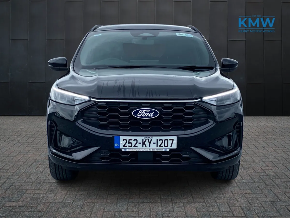 Ford Kuga ST-Line Auto 232 BHP..Winter Pack - Image 3