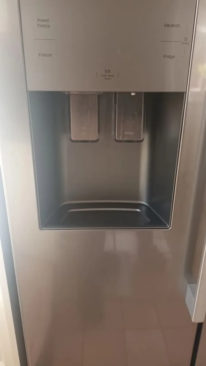 American Style Fridge Freezer - Image 3