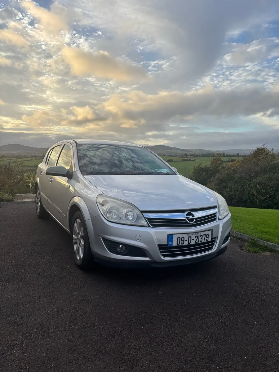 Opel Astra 2009 1.4 Petrol - Image 1
