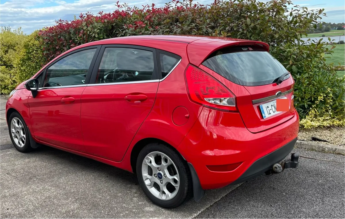 2012 Ford Fiesta - Image 4