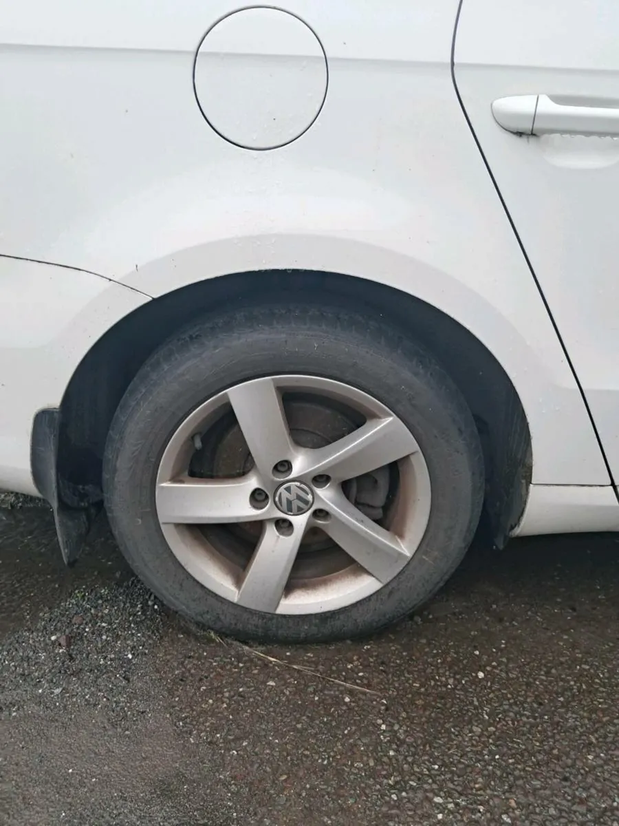 2011 VW pasaat - For Breaking - Image 3