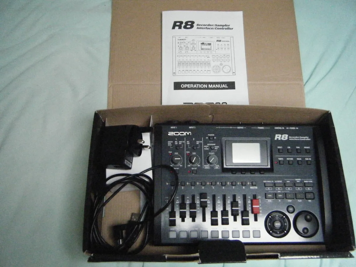 Zoom R8 multitrack recorder - Image 4