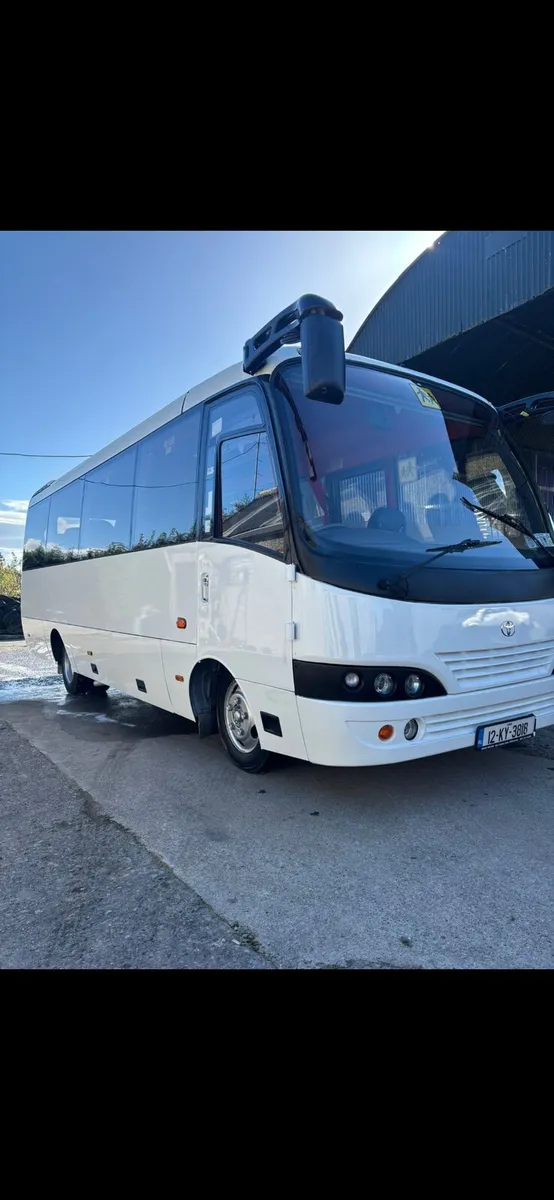 24 Seater Totota Caetano - Image 3