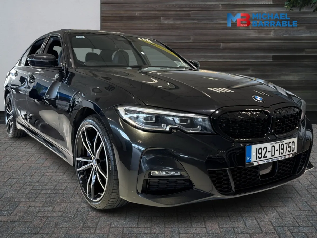 BMW 3-Series 330E M SPORT *SUNROOF* HARMON AND KAR - Image 1