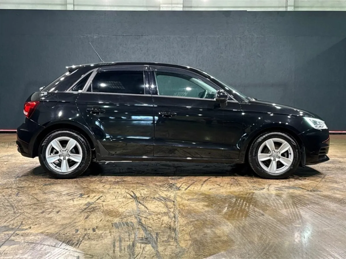 Audi A1 1.0L AUTOMATIC TFSI - PARKING SENSORS - HE - Image 3
