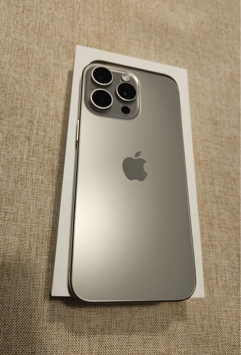 iPhone 15 pro max 256GB - Image 4