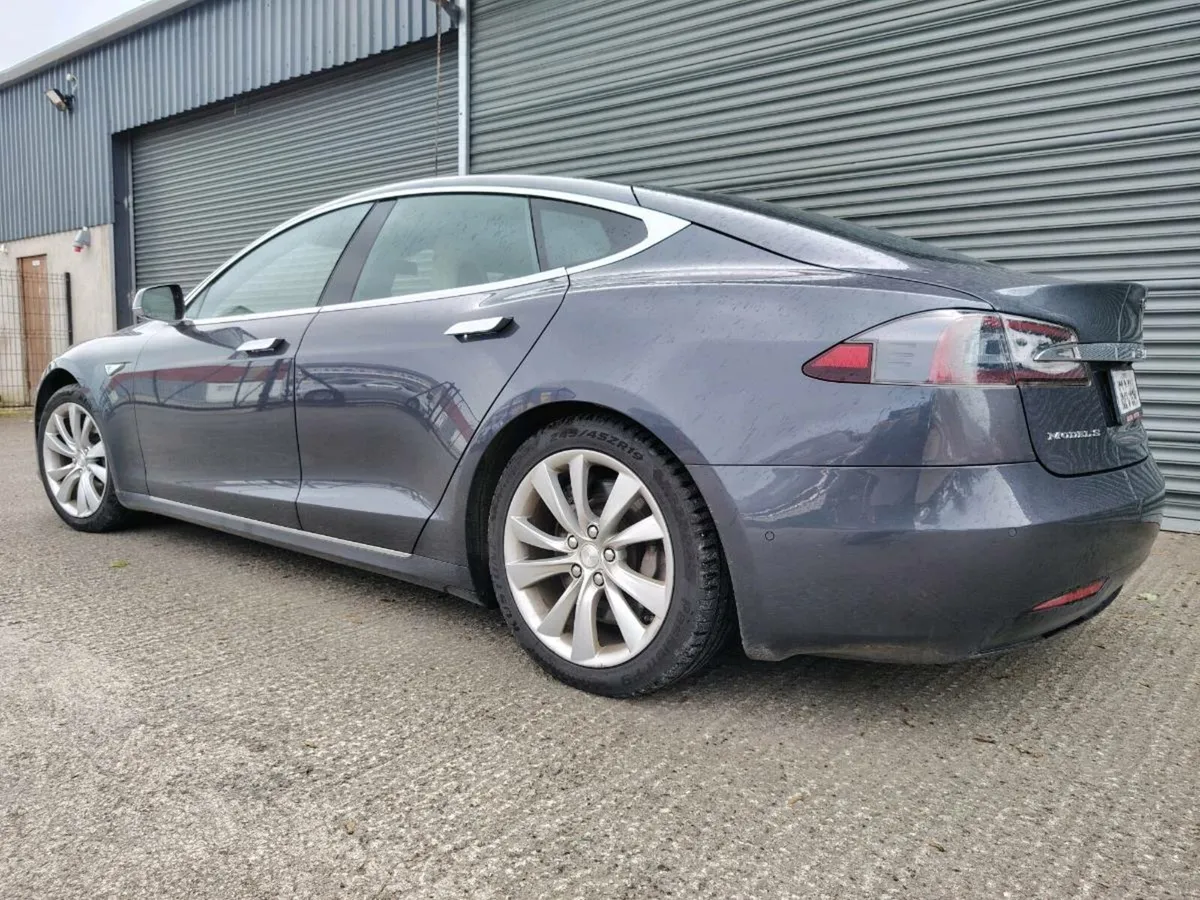 2016 Tesla Model S  Electric - Image 2