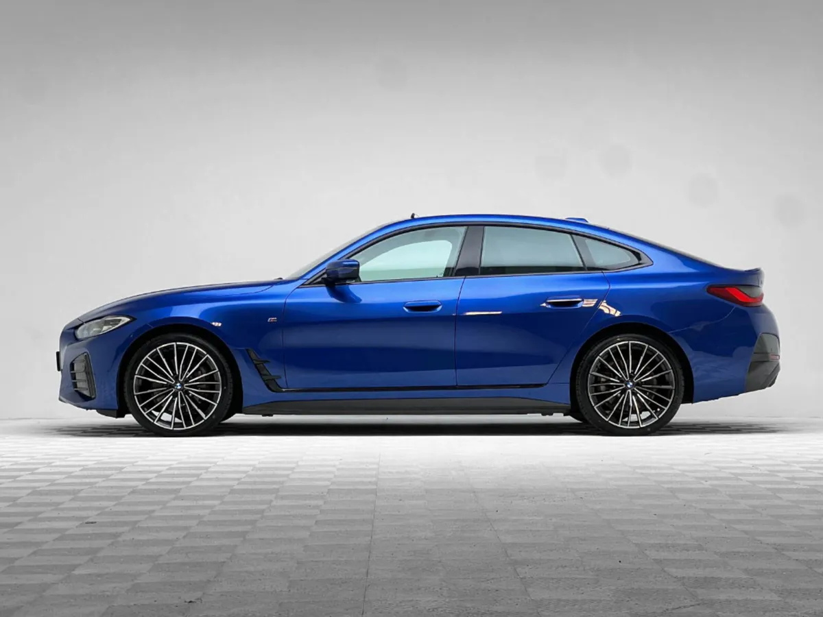 BMW i4 40 M SPORT EDRIVE *SUNROOF* - Image 4