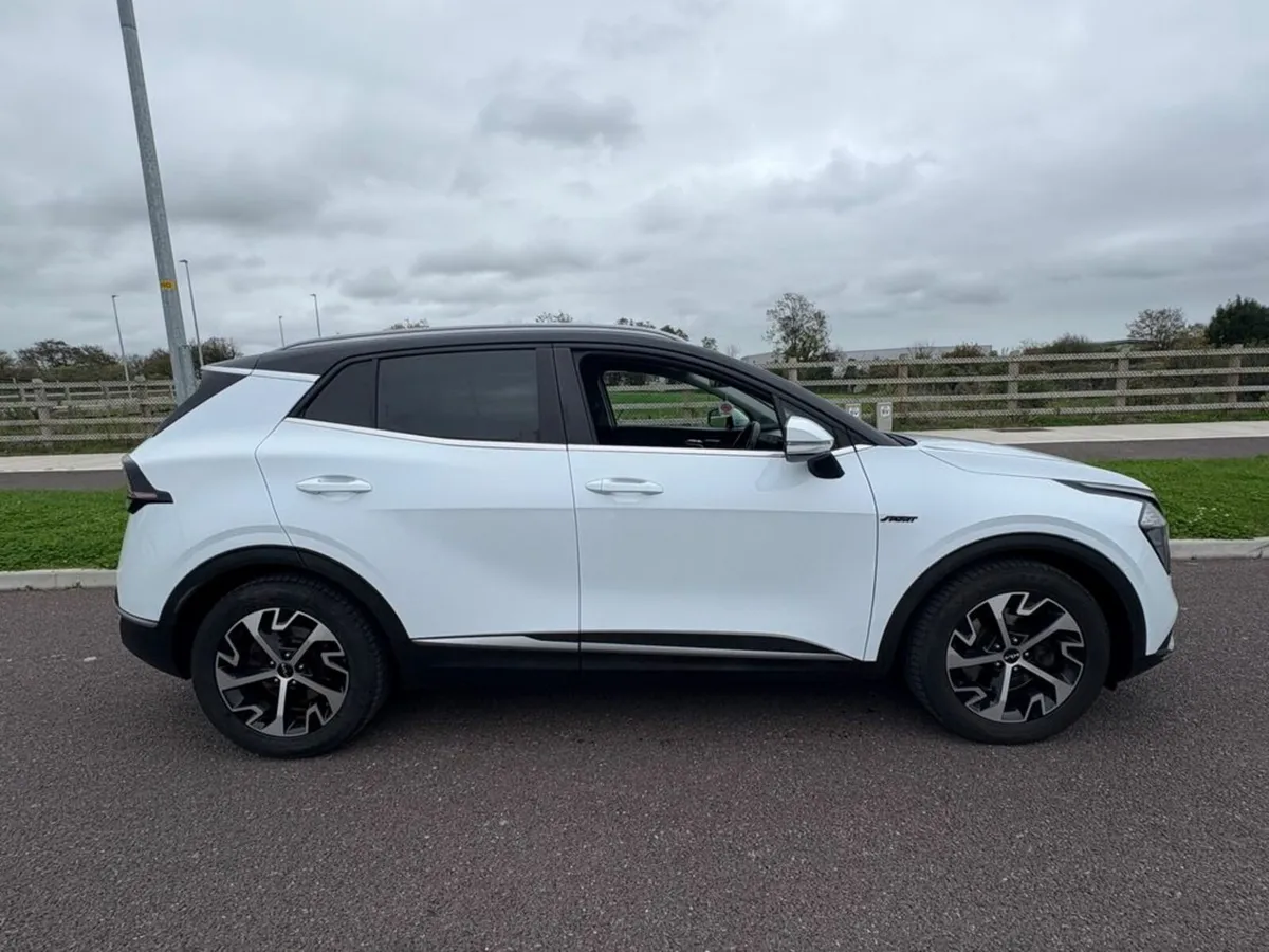 Kia Sportage K3 2 Tone DSL 5DR, **WARRANTY TILL 20 - Image 4