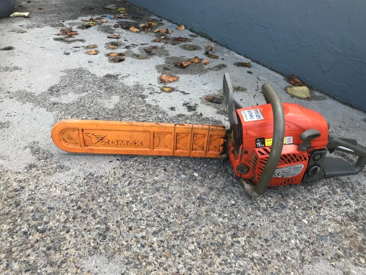 Zomax petrol chainsaw - Image 1