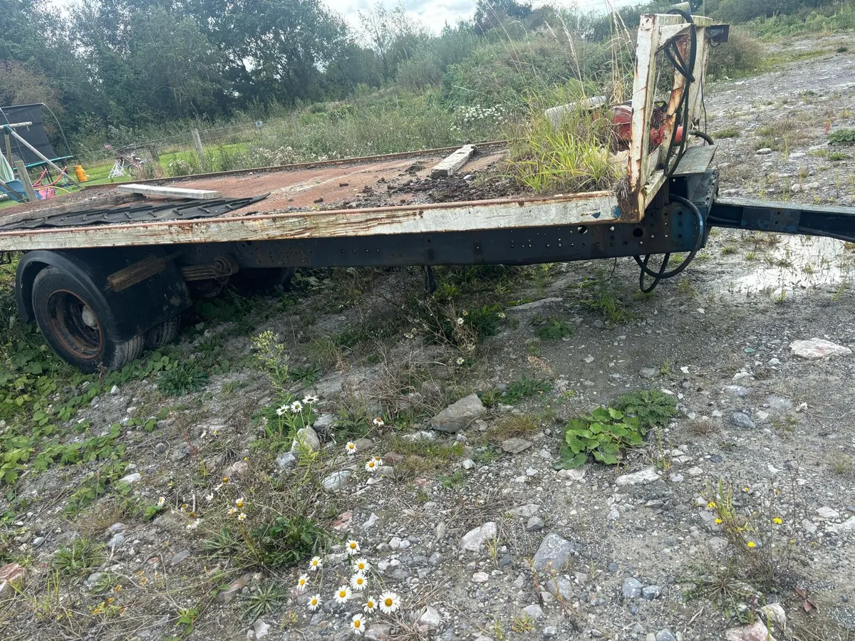 Tilt and slide trailer - Image 1