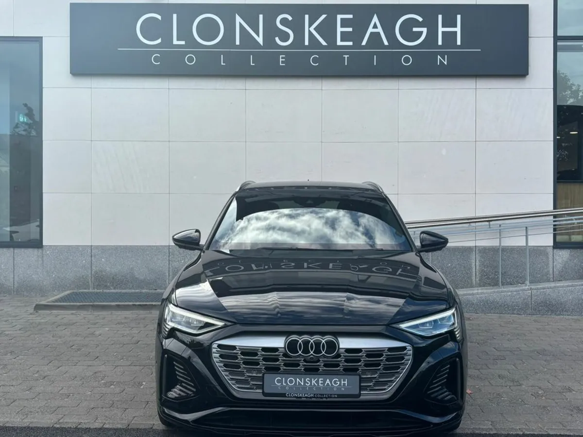 Audi Q8 e-tron 55 QUATTRO S LINE - Image 2