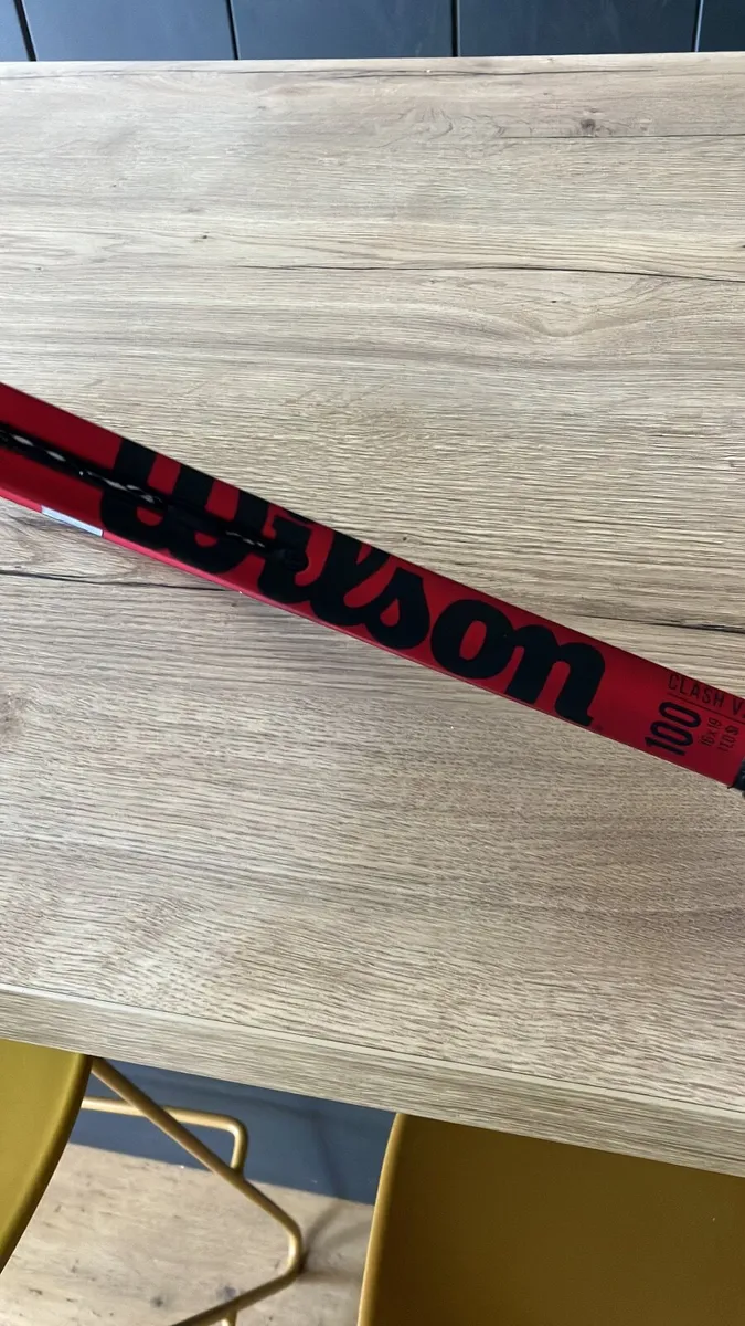 Wilson Clash 100 v2 Tennis racket - Image 3