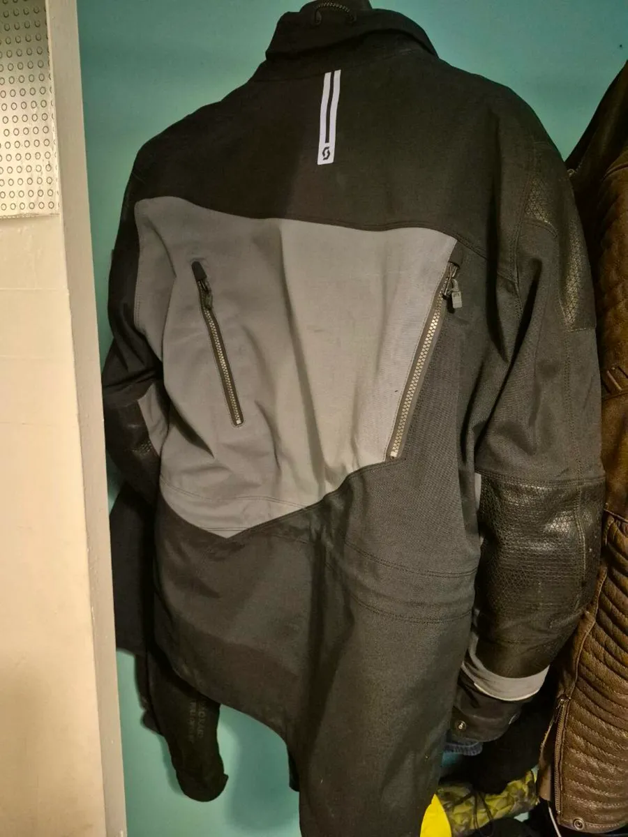 Scott bike jacket - Image 2