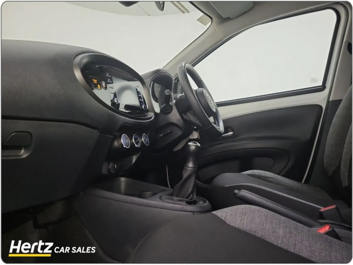 Toyota Aygo X Pulse 1.0 Petrol Manual - Image 4