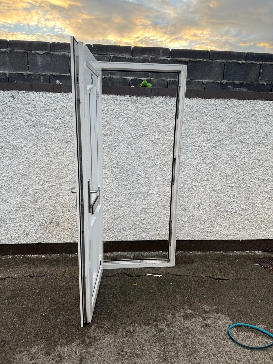Pvc front door - Image 3
