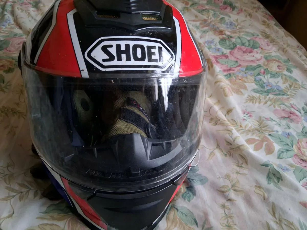 Motorbike helmet - Image 2