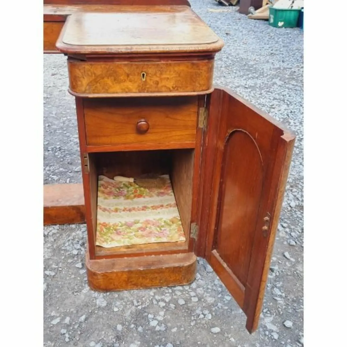 Walnut Dressing Table KAS628 - Image 4