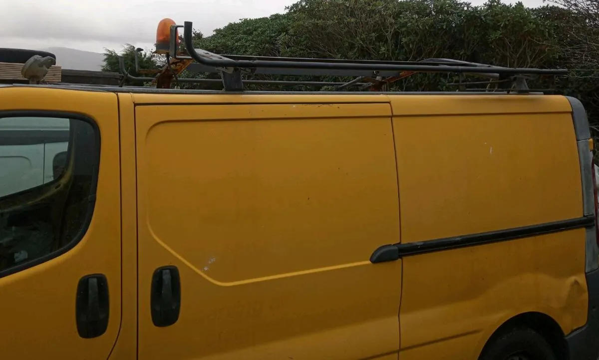 Opel vivaro parts - Image 2