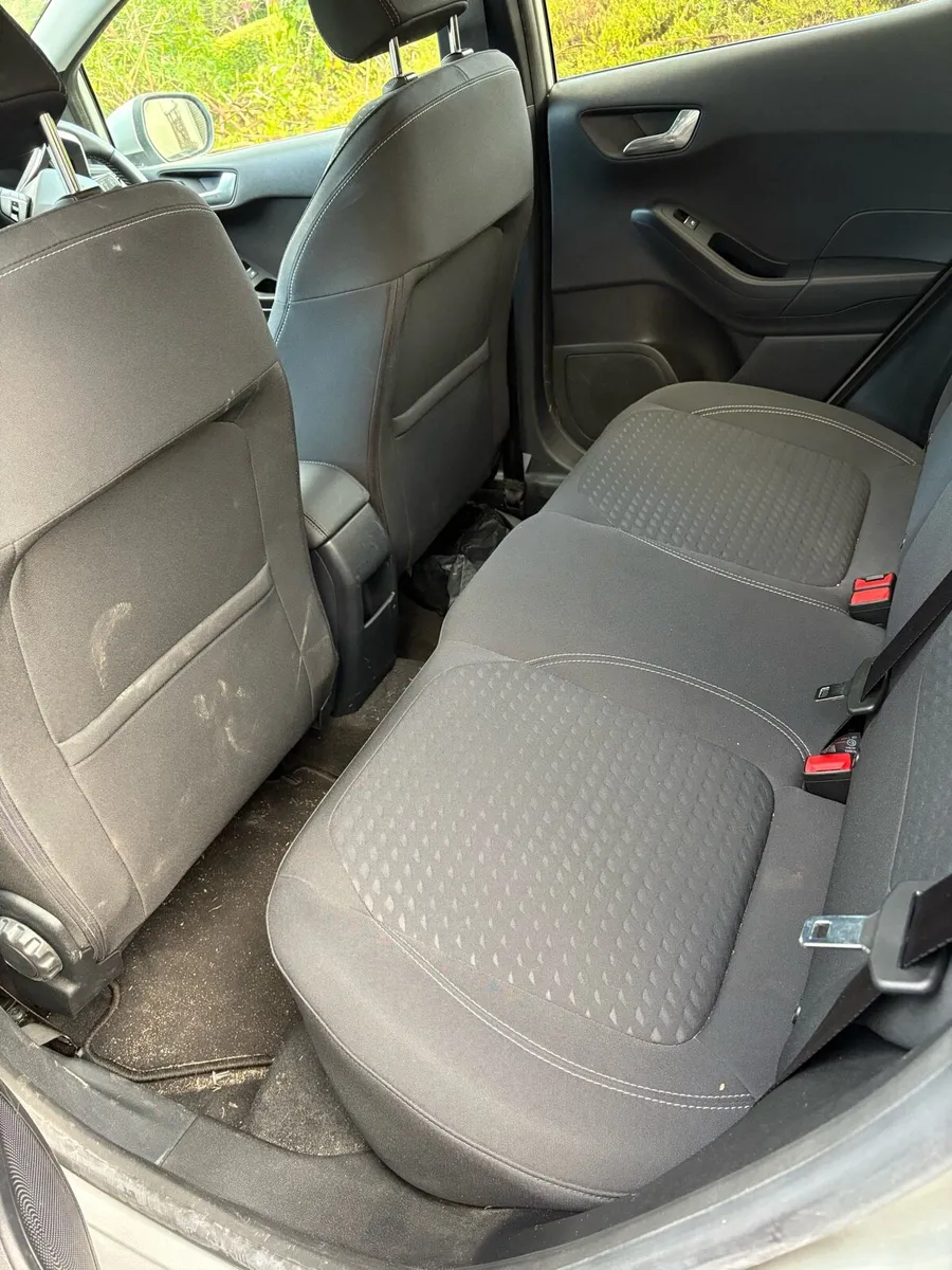 Ford Fiesta Titanium - Image 4