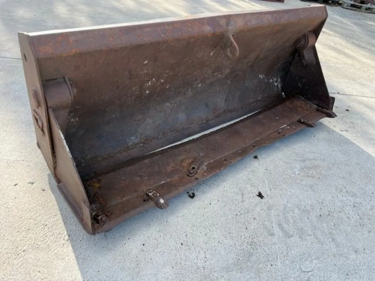 4 in 1 Bucket 7ft Wide suit Digger or 4wd Tractor - Image 1