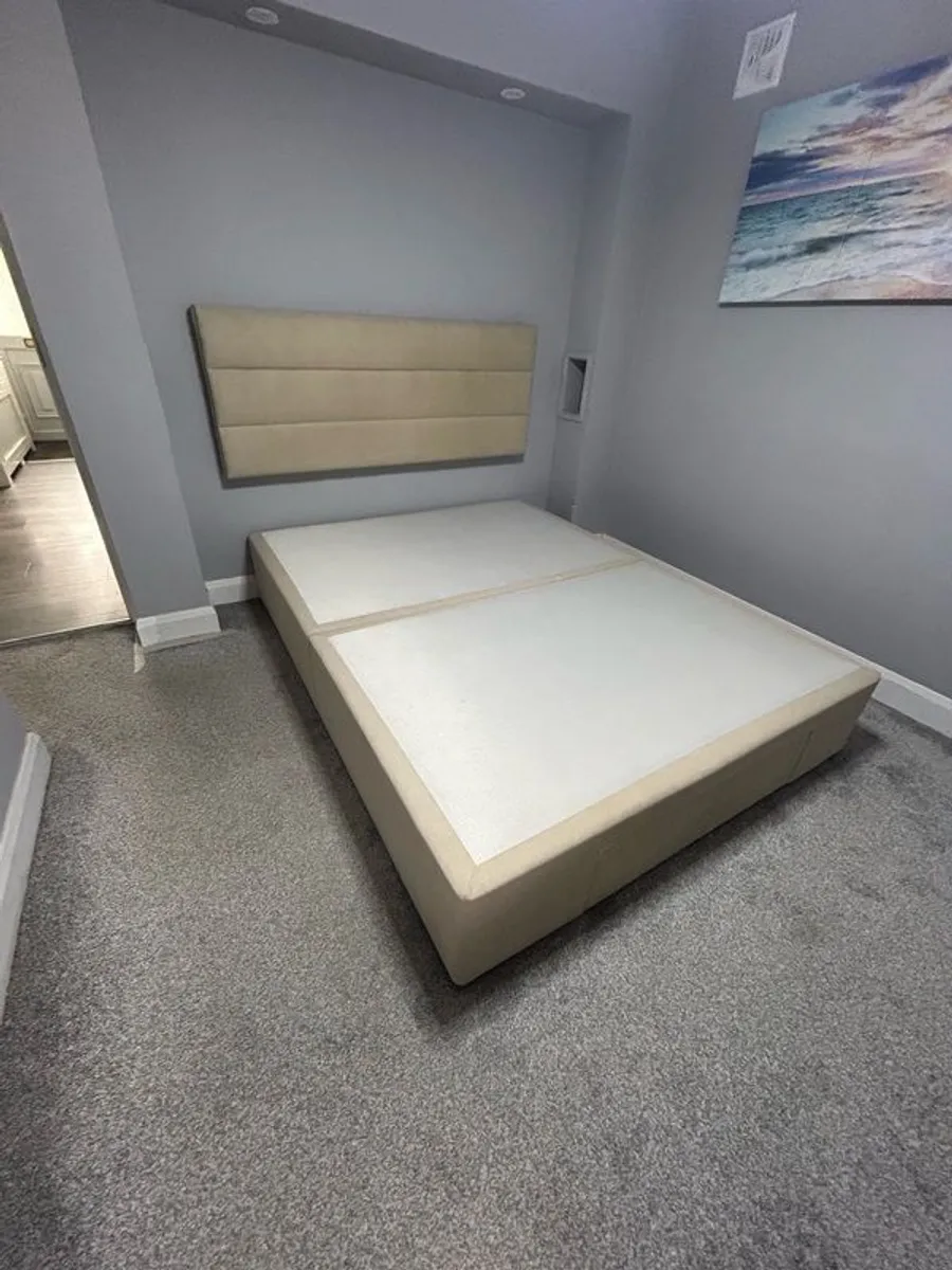King bed frame - Image 1