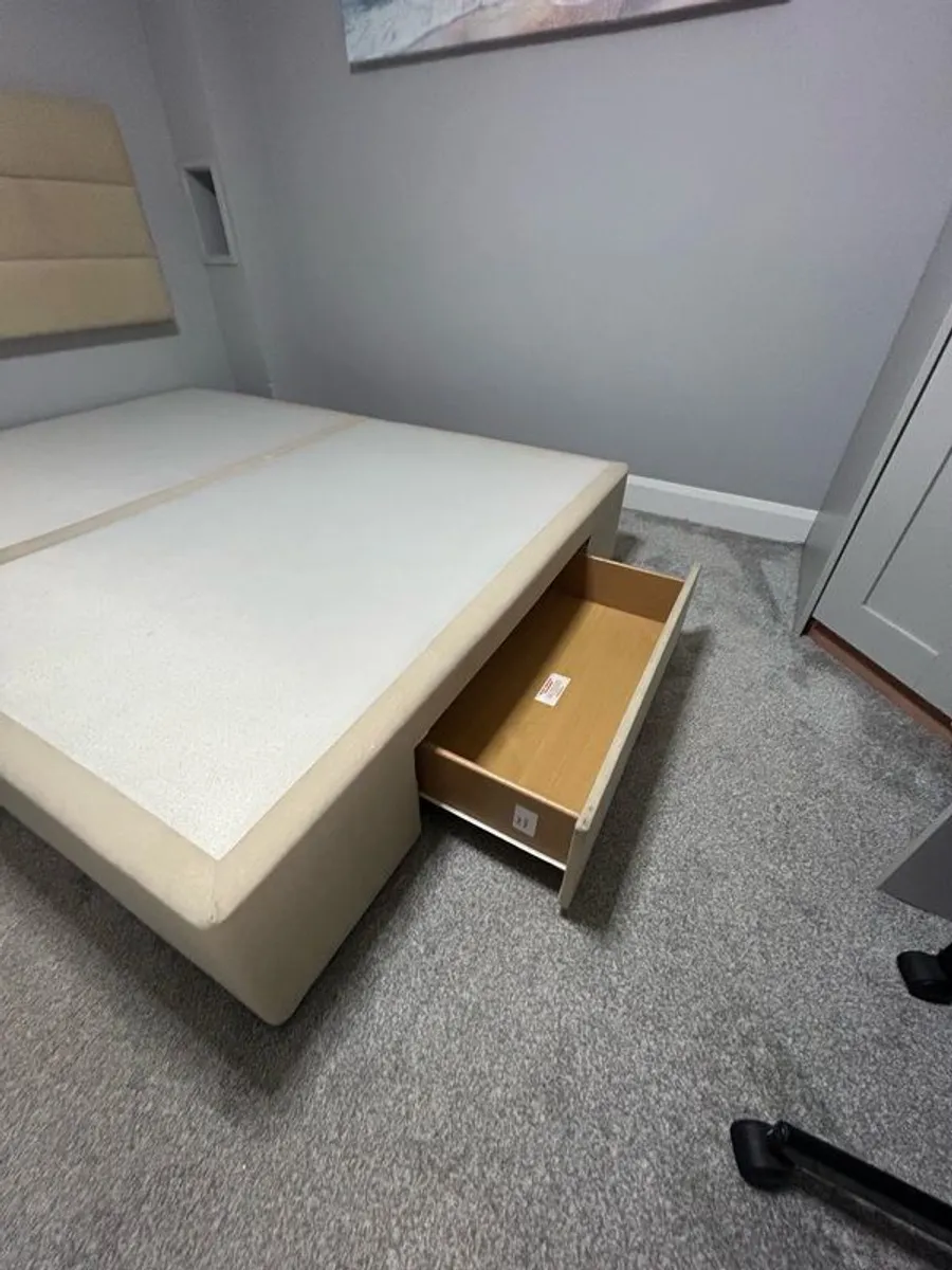 King bed frame - Image 2