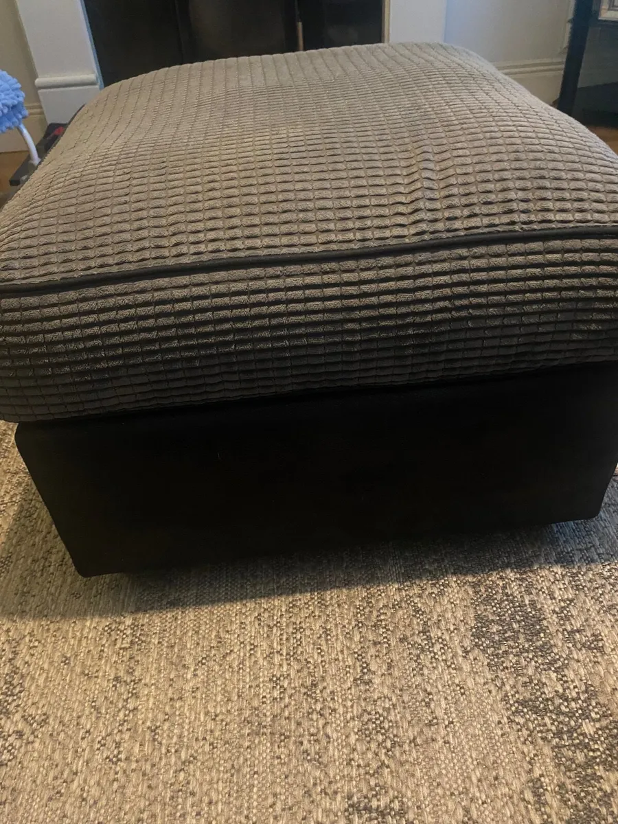 Foot stool/ pouffe - Image 1