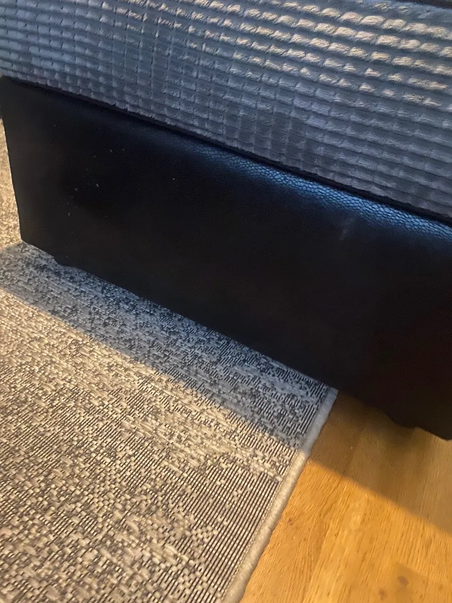 Foot stool/ pouffe - Image 3