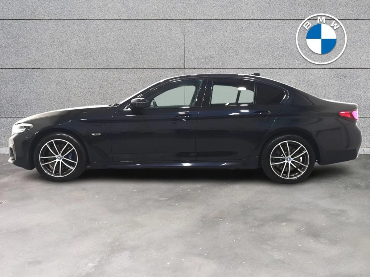 BMW 5 Series 530e M Sport Saloon - Image 4