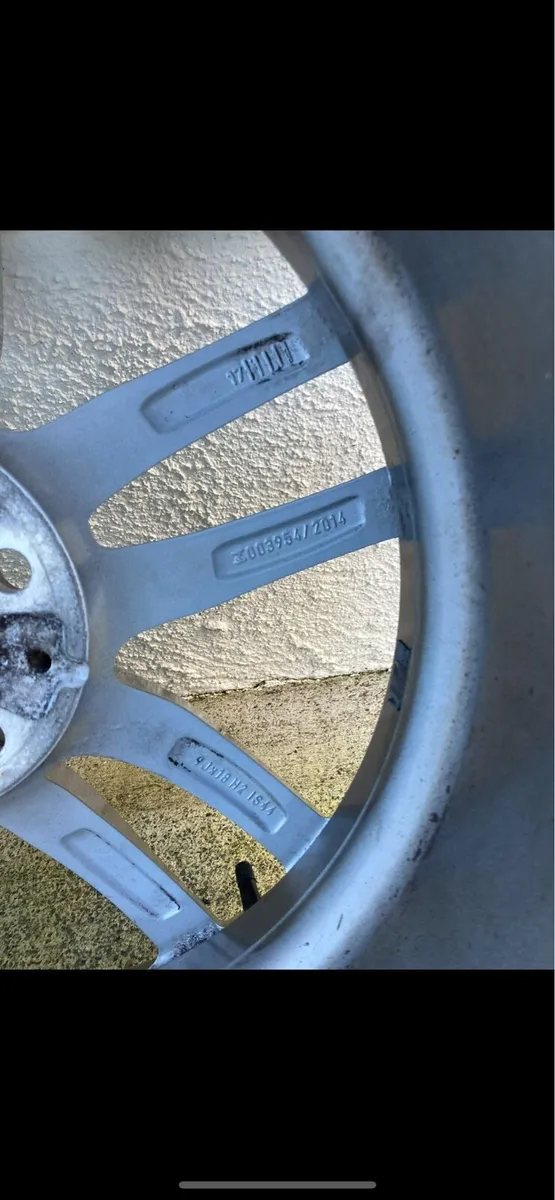 BMW G30 alloy wheel - Image 3