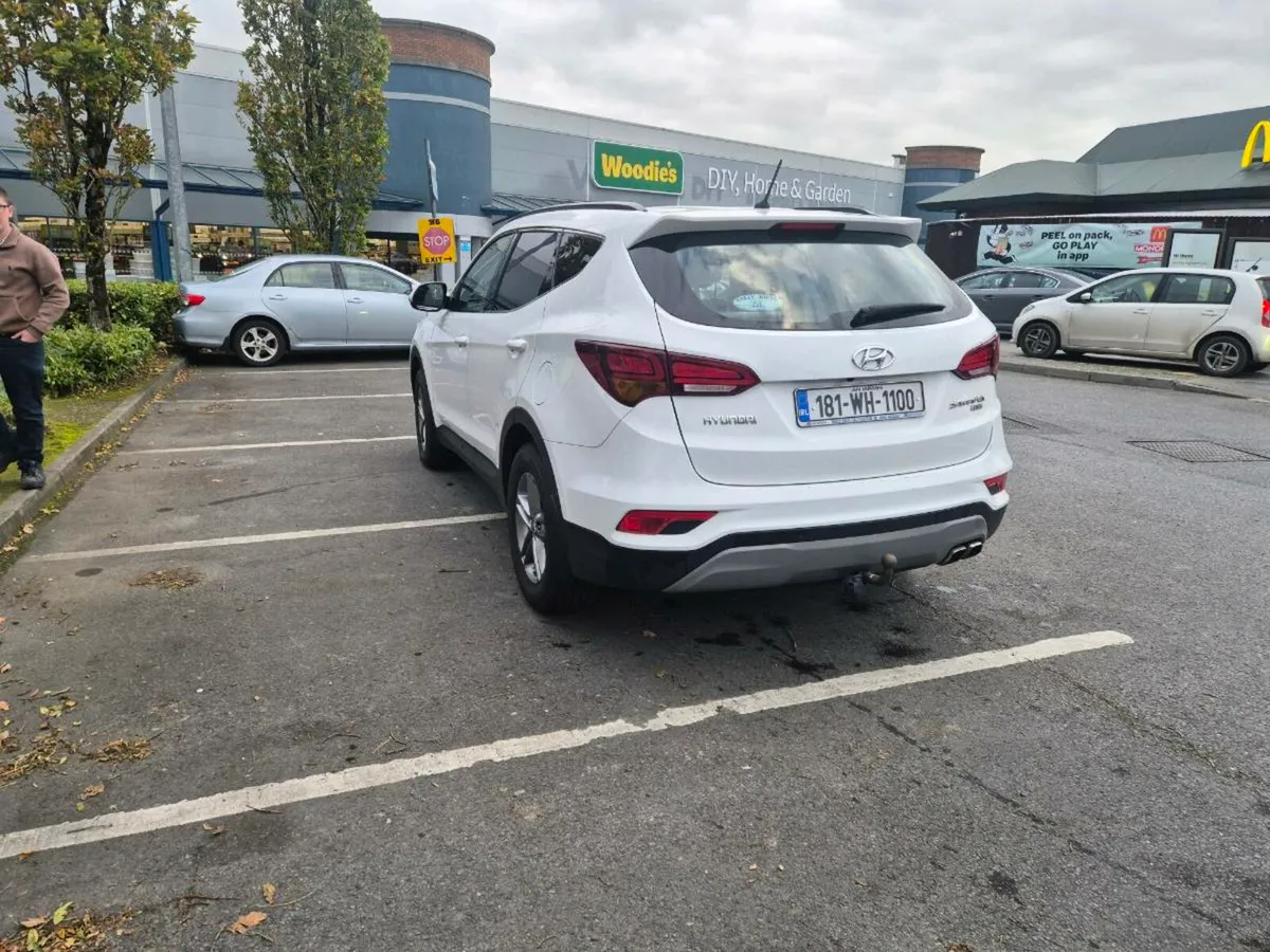 Hyundai SANTA FE - Image 3