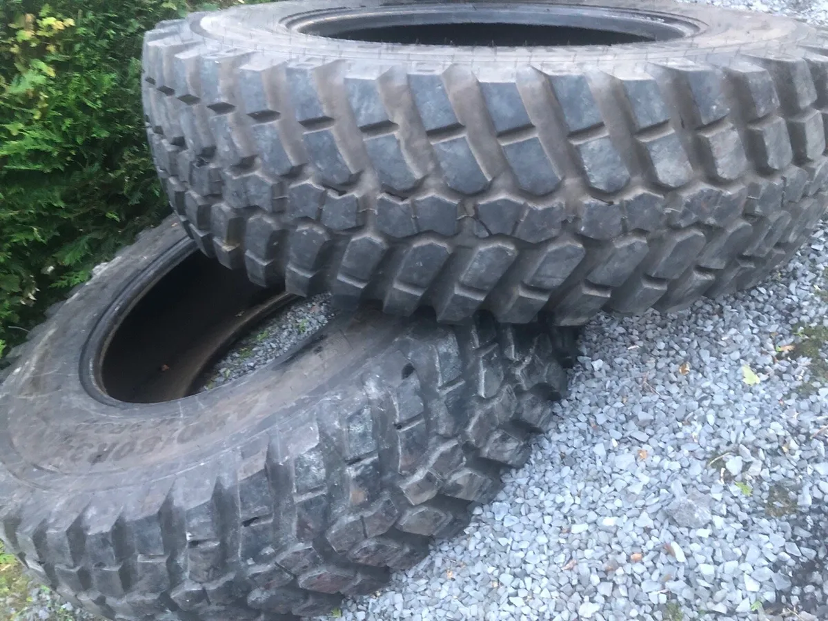Full set Road or Grass  Tyres - Image 1